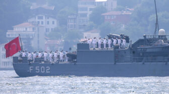 ll saluto della Marina turca